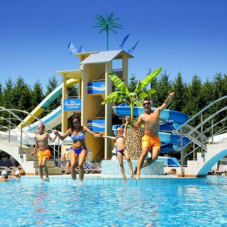 Honey Paradise Glamping Resort Добова Экстерьер фото